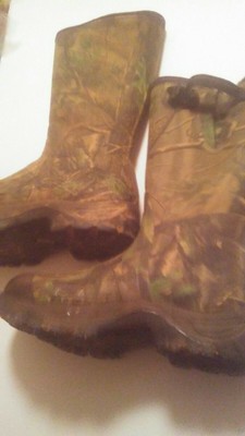 field & stream men's swamptracker realtree xtra waterproof 1000g rubber hunting boots
